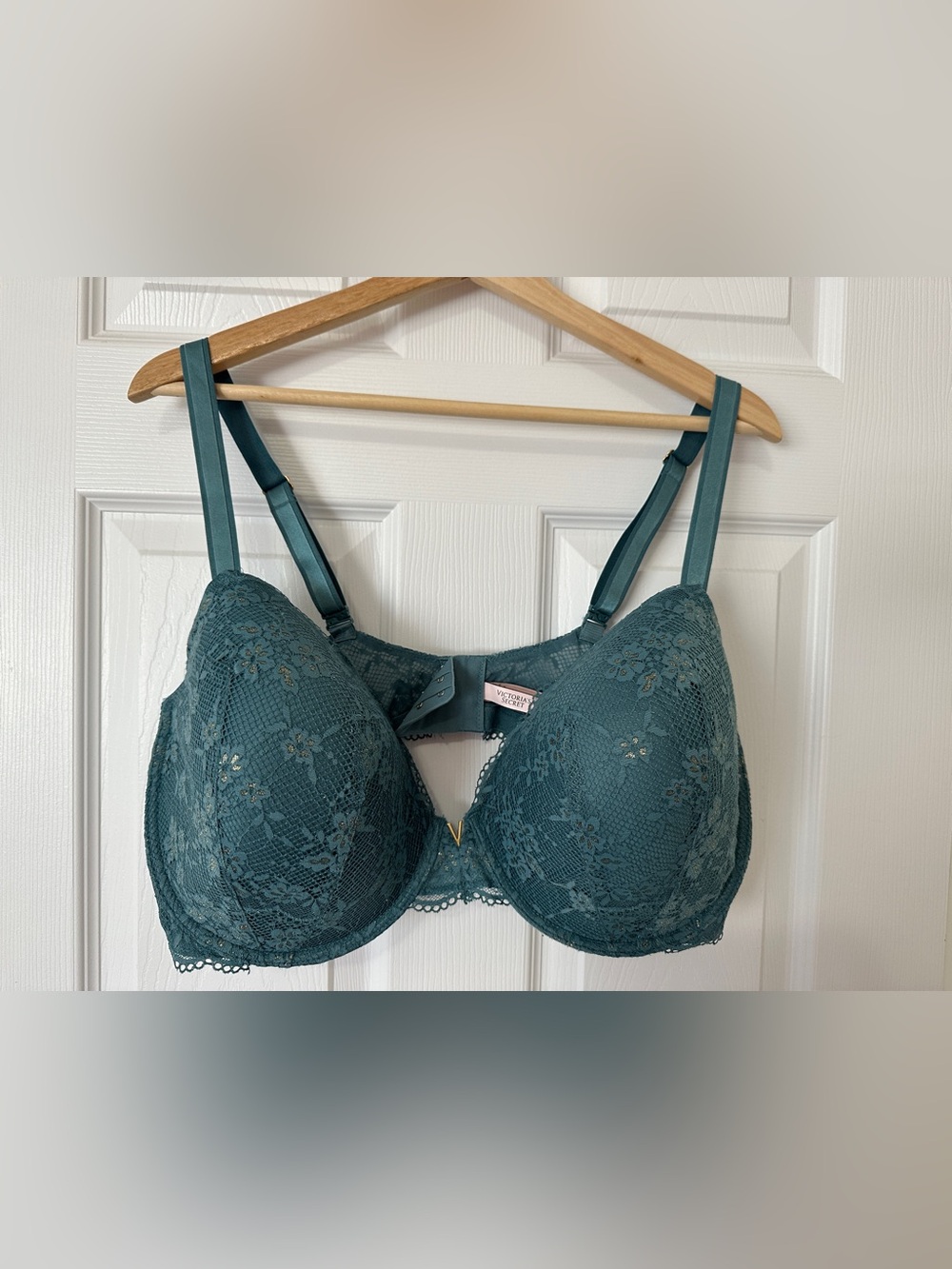 Victorias Secret Lace Underwire Bra